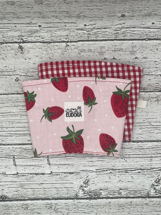 STRAWBERRY FIELD, REVERSIBLE PLAID MEDIUM CUP SLEEVE