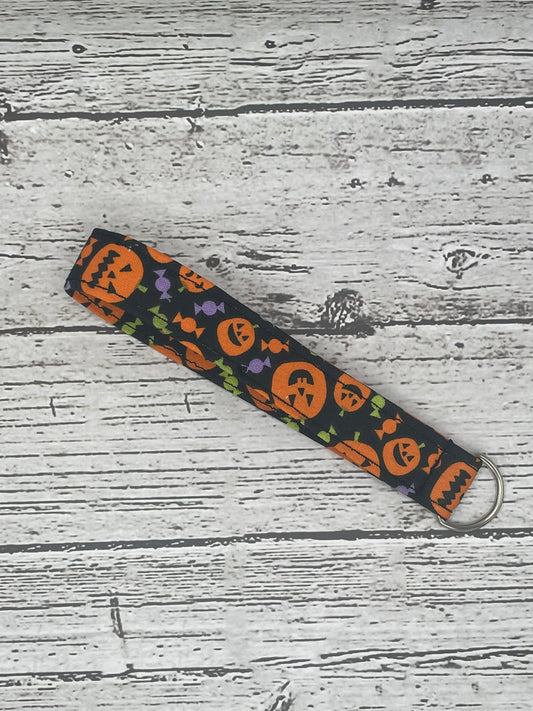 PUMPKIN TREAT SMALL WRISTLET KEY FOB LANYARD