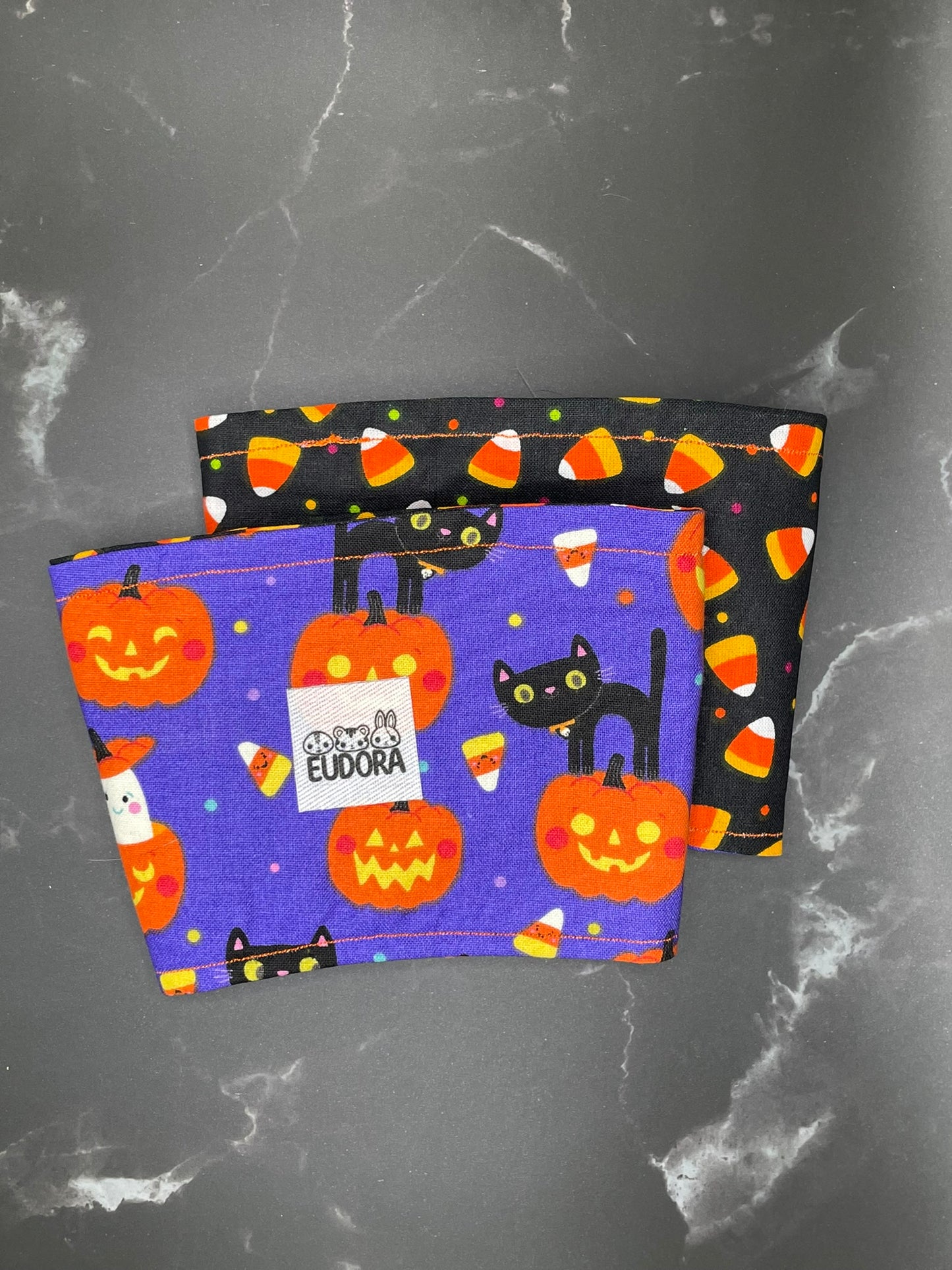 HALLOWEEN TREAT, REVERSIBLE MEDIUM CUP SLEEVE