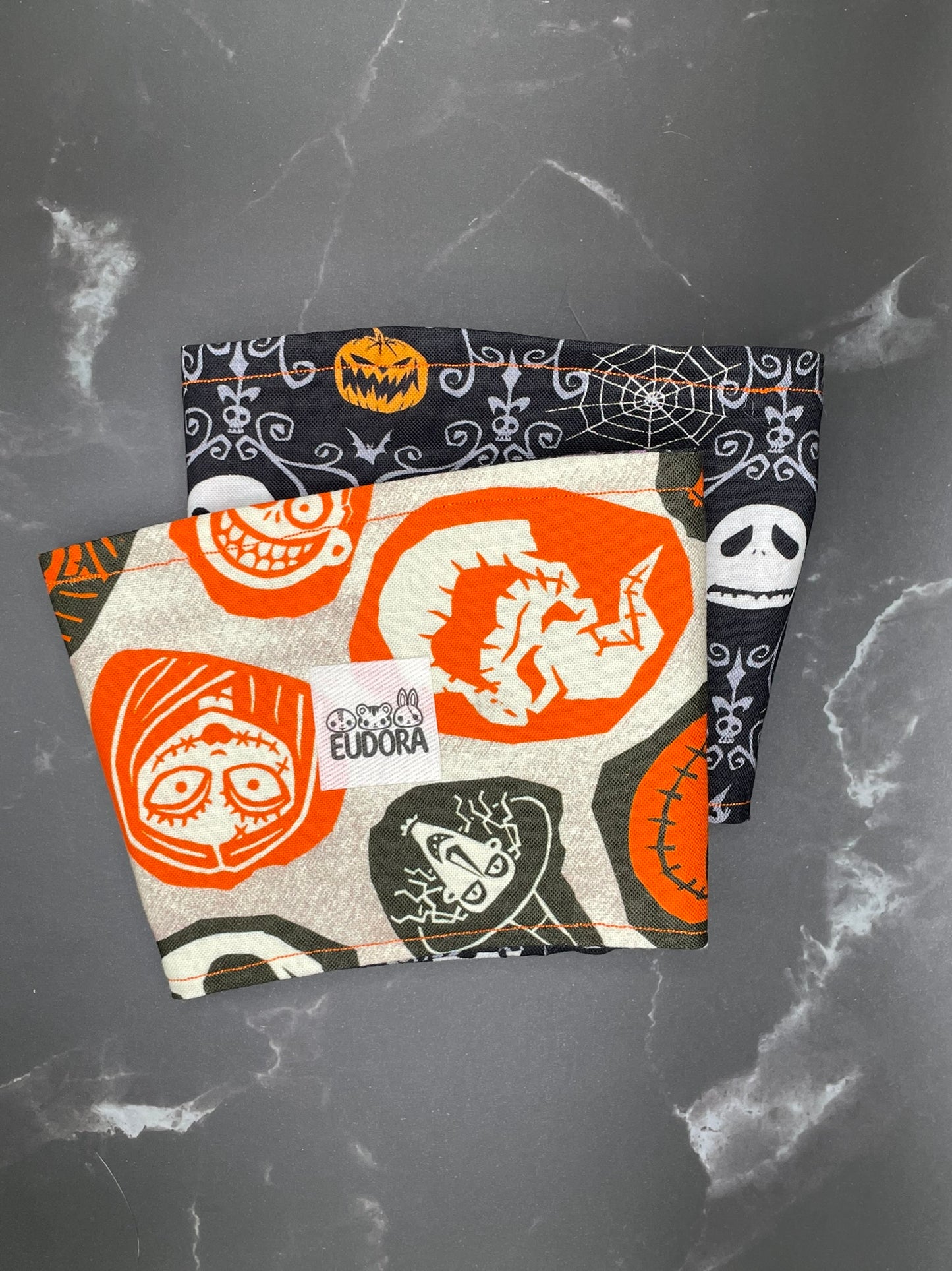 NIGHTMARE BEFORE CHRISTMAS, REVERSIBLE MEDIUM CUP SLEEVE