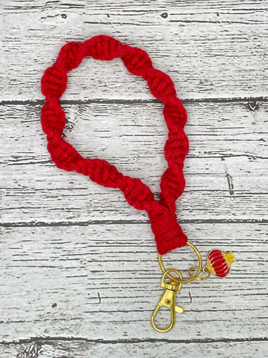 LUCKY RED SPIRAL WRISTLET MACRAME KEY LANYARD