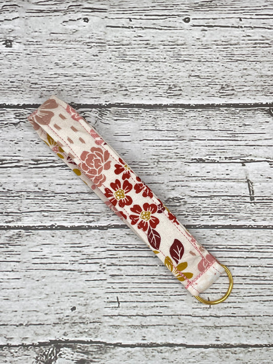 PINK BERRY FLORAL SMALL WRISTLET KEY FOB